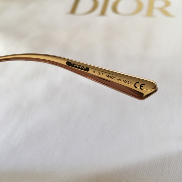 Dior 30 Montaigne Sunglass black/Gold - Picture 5 of 11